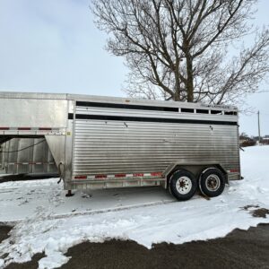 2005 16’ Featherlite Gooseneck